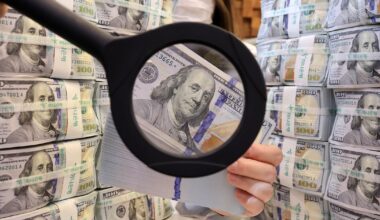 Dollar Surges to Highest Since Trump Election Amid Middle East Tensions - 조선일보