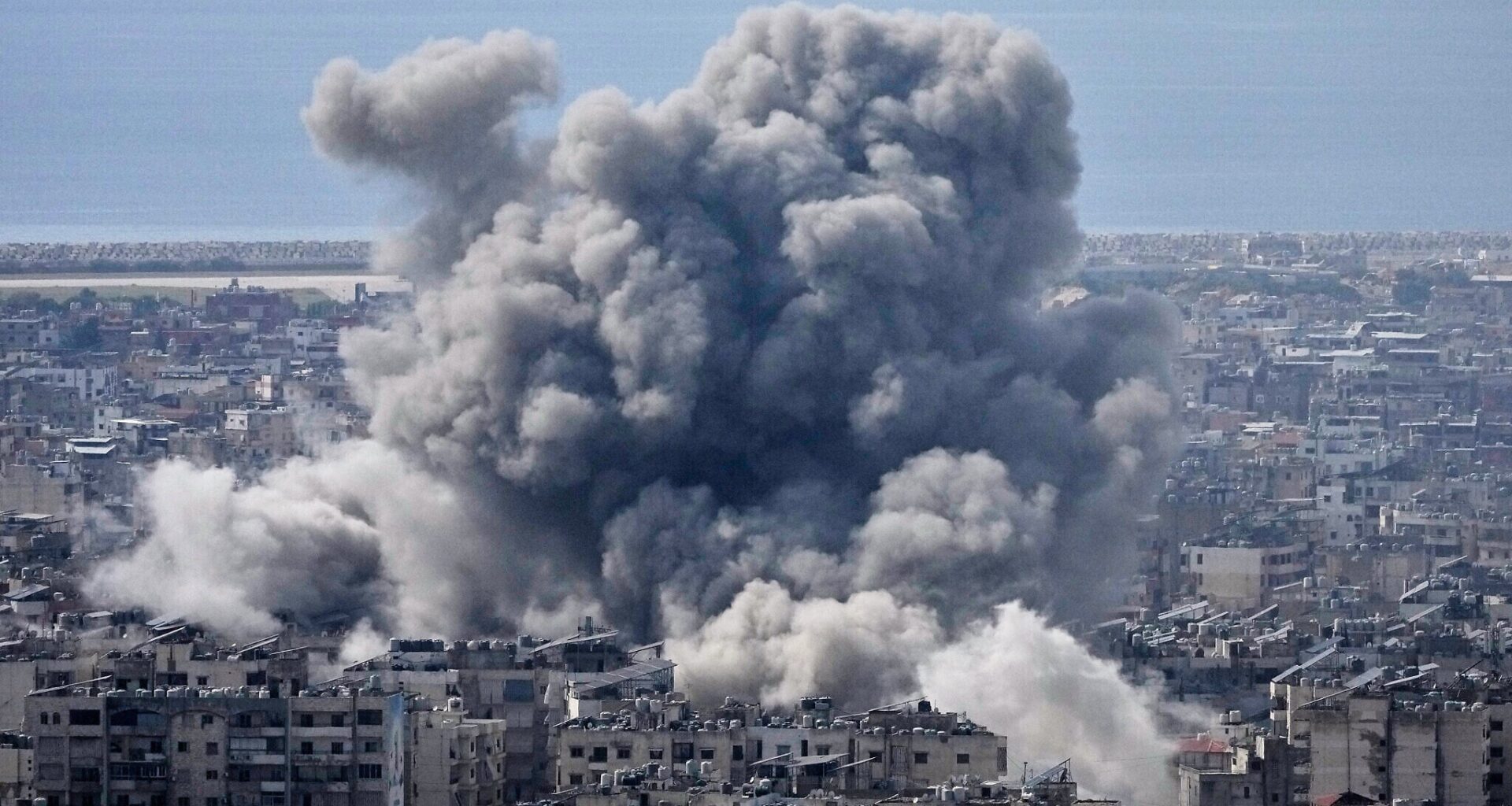 Five soldiers seriously wounded by Hezbollah rocket as Air Force pounds Beirut