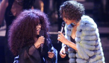 Chaka Khan (left), and Whitney Houston perform during the finale of the VH1 DIVAS LIVE '99 at the Beacon Theatre in New York on Tuesday, April 13. Other performers include Brandy, Tina Turner, and Cher, with a special performance by Elton John. Photo by Frank Micelotta/ImageDirect.