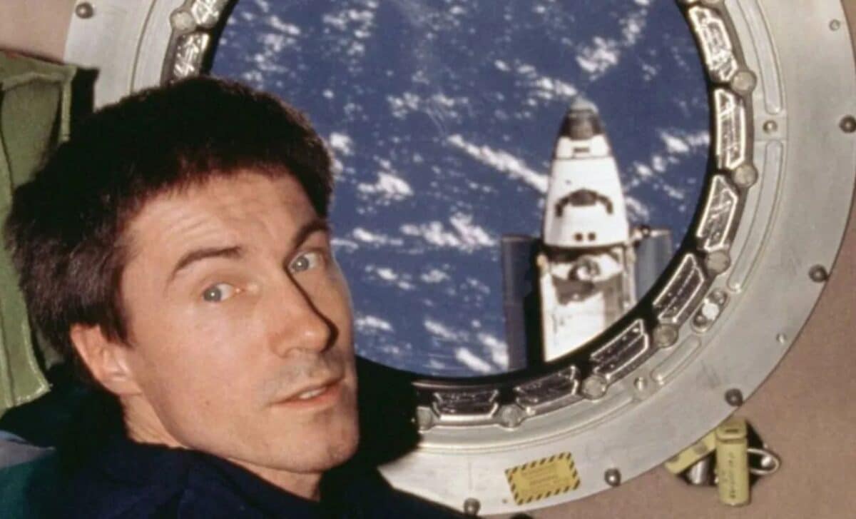 After Spending Months In Space, This Astronaut Came Back To Find His Country Had Disappeared