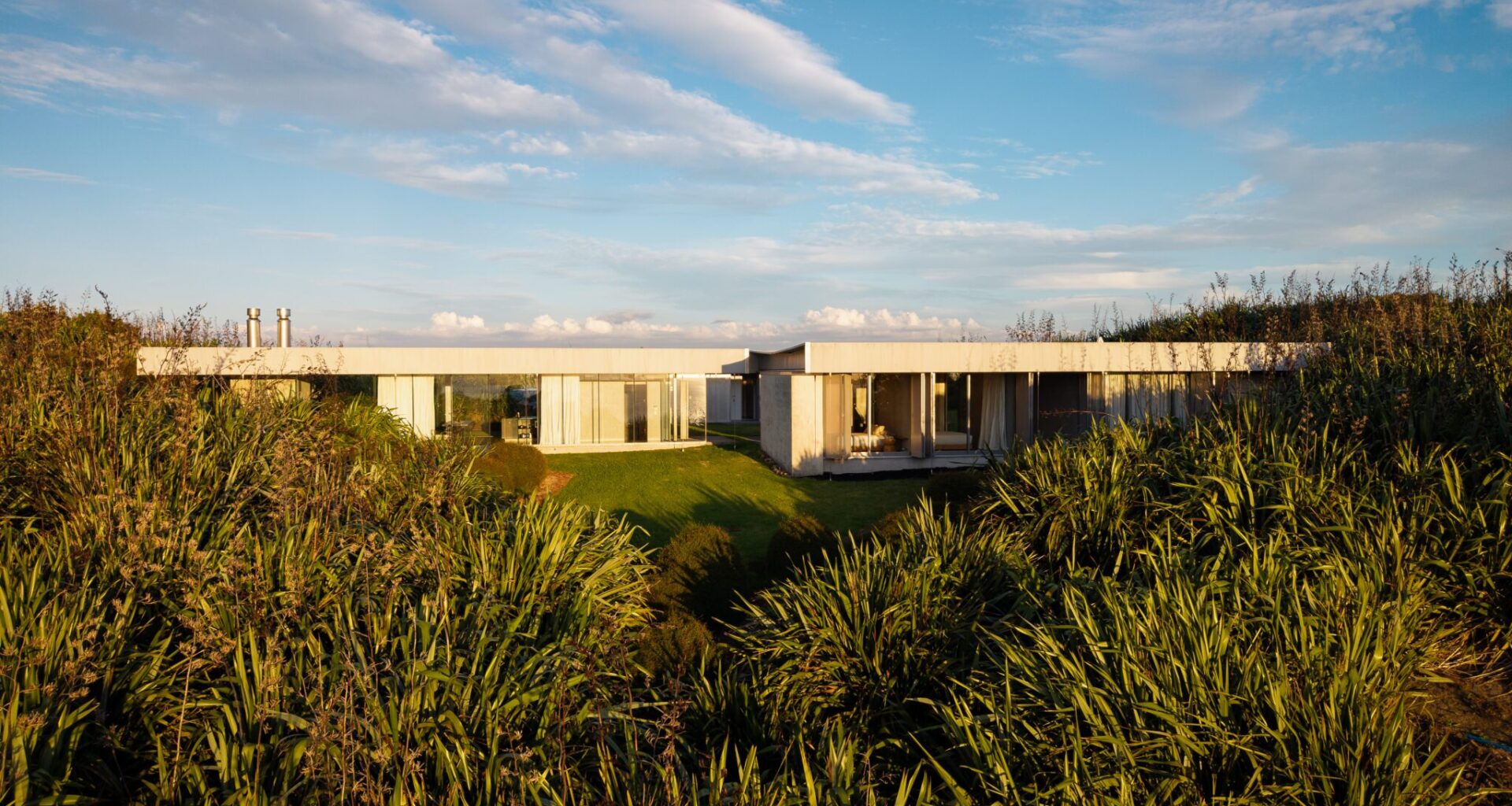 Concrete pavilions shape this New Zealand retreat by Fearon Hay