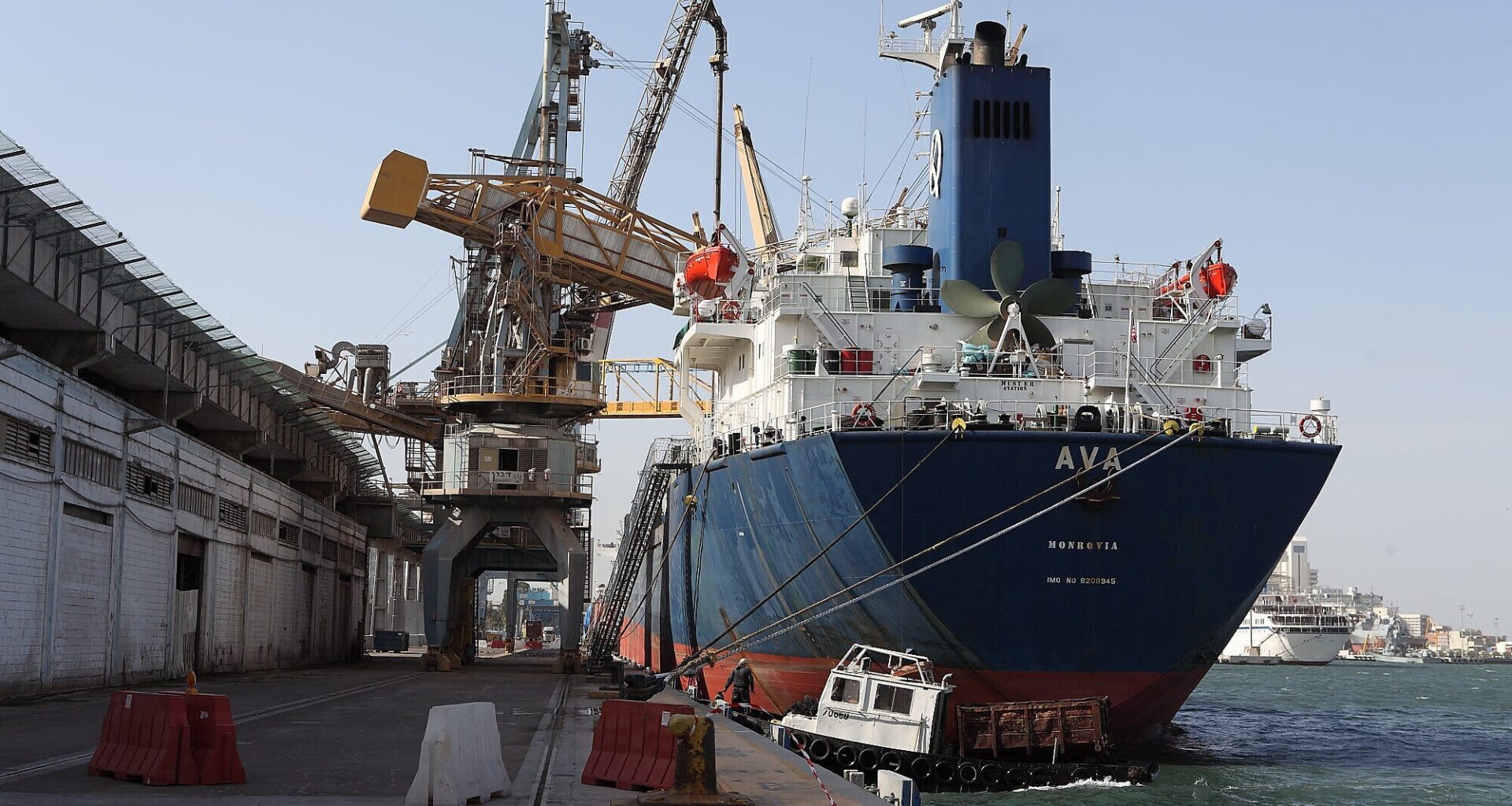 Israel using cargo ships to bring back doctors stranded abroad by war, official says
