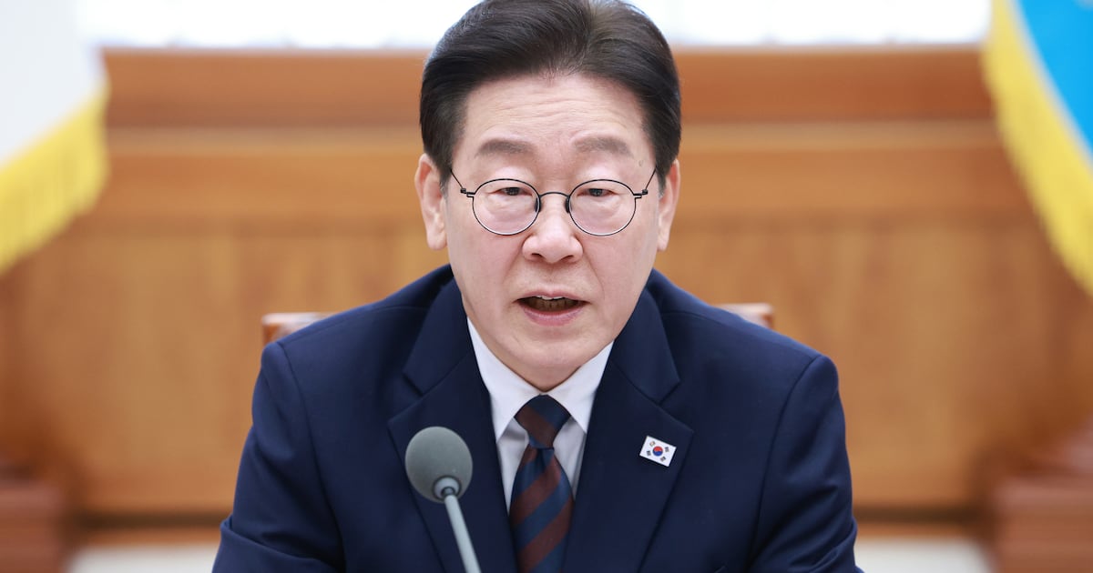 President Lee Jae Myung Expands 100 Trillion Stabilization, Orders Oil Price Ceiling - 조선일보