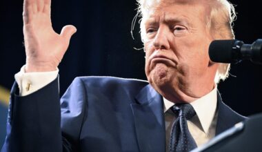 Trump has to choose between 'suicidal or dangerous' choices on Iran's Strait of Hormuz