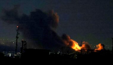 Tehran briefly loses power after strikes as peace push ramps up