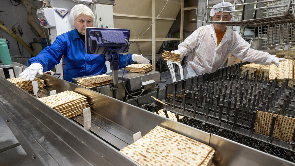 Transition from hand production to machine manufacturing was turning point ( Photo: Ido Erez) Transition from hand production to machine manufacturing was turning point