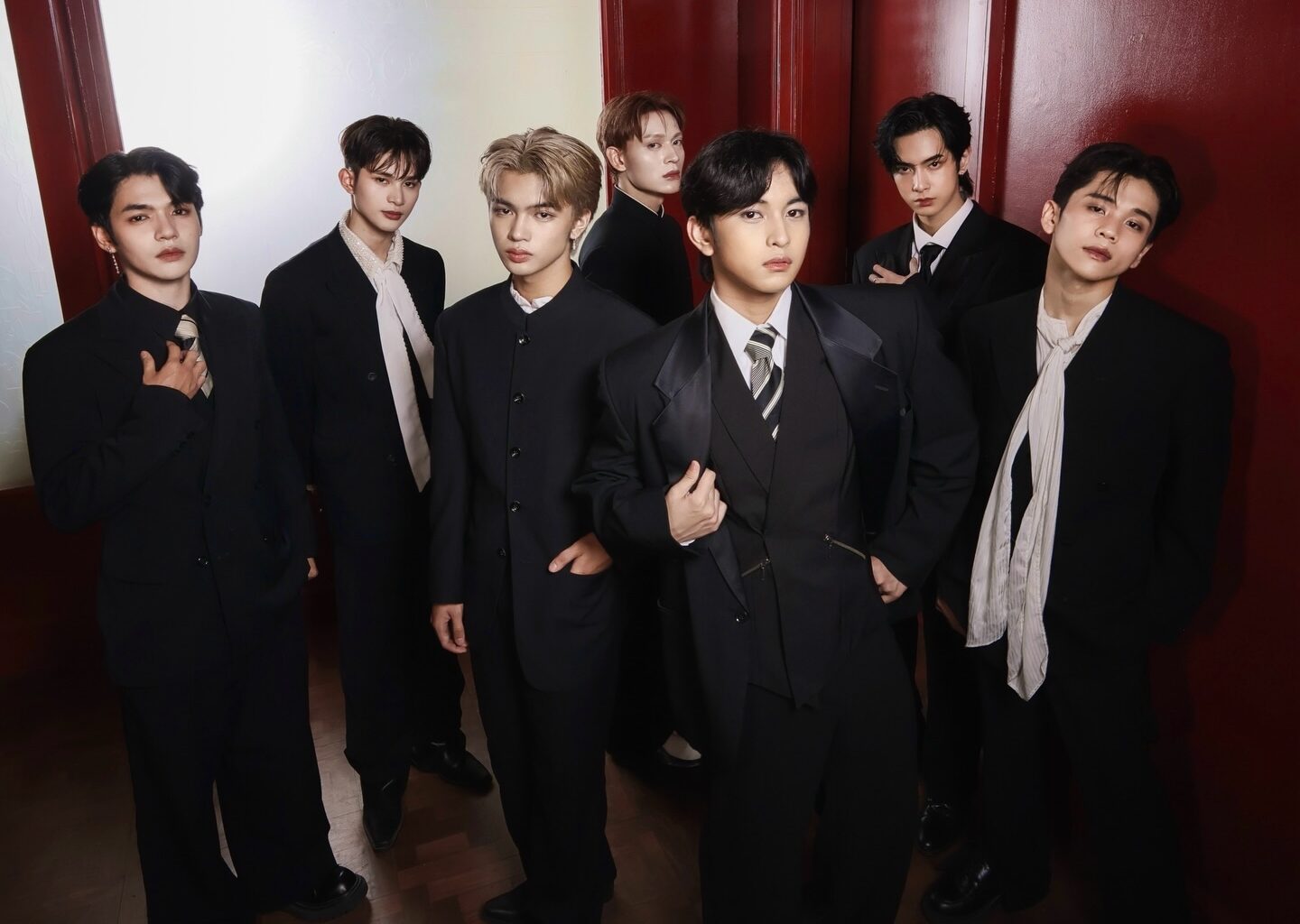 HORI7ON scores double nod at Seoul Music Awards