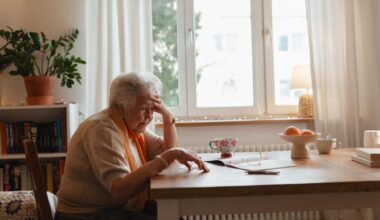 Study: A study of the associations between social isolation and loneliness with sex-specific cancer risk in the UK Biobank. Image Credit: Halfpoint / Shutterstock