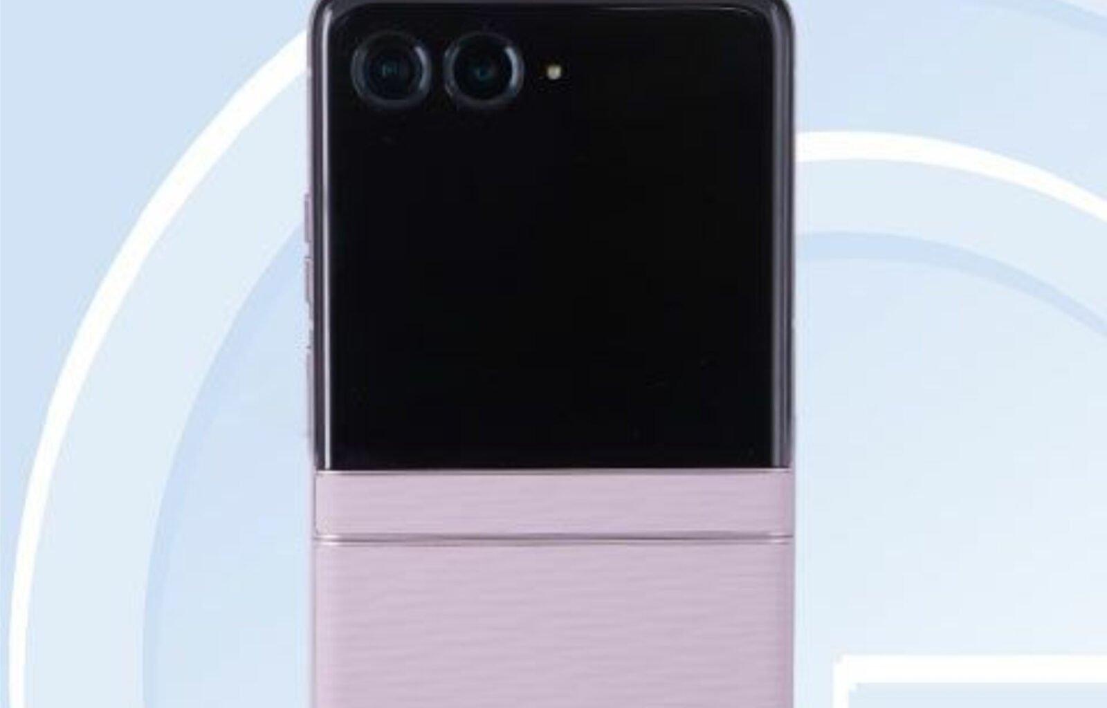 Pictured before release: New Razr 70 foldable spotted with familiar design