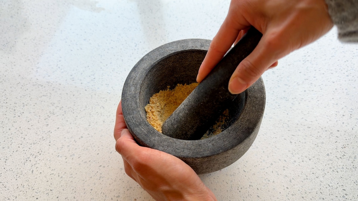 Why grinding flaxseeds transforms them into a superfood