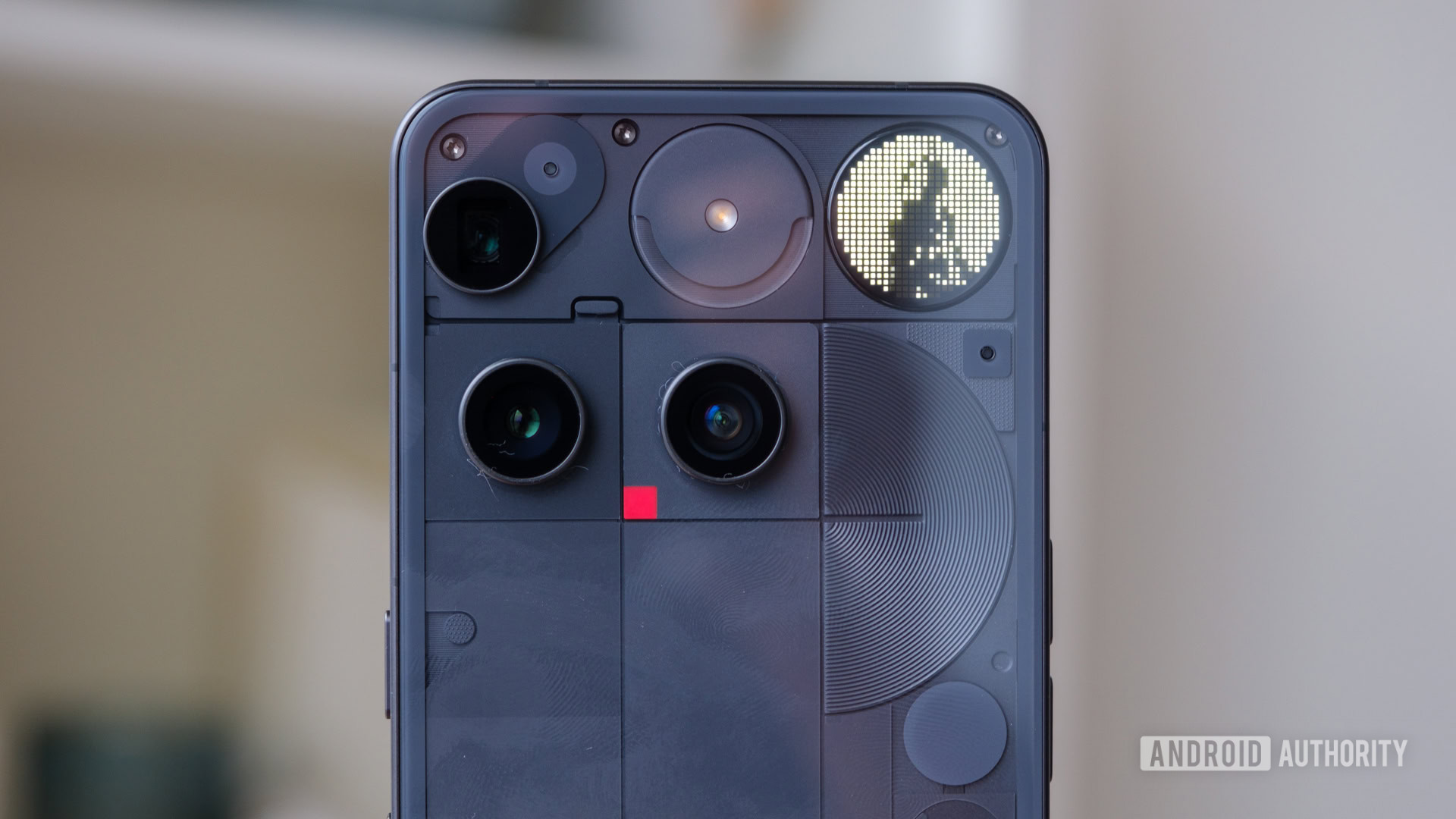 Nothing Phone 3 Glyph mirror