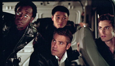 OCEAN'S ELEVEN George Clooney