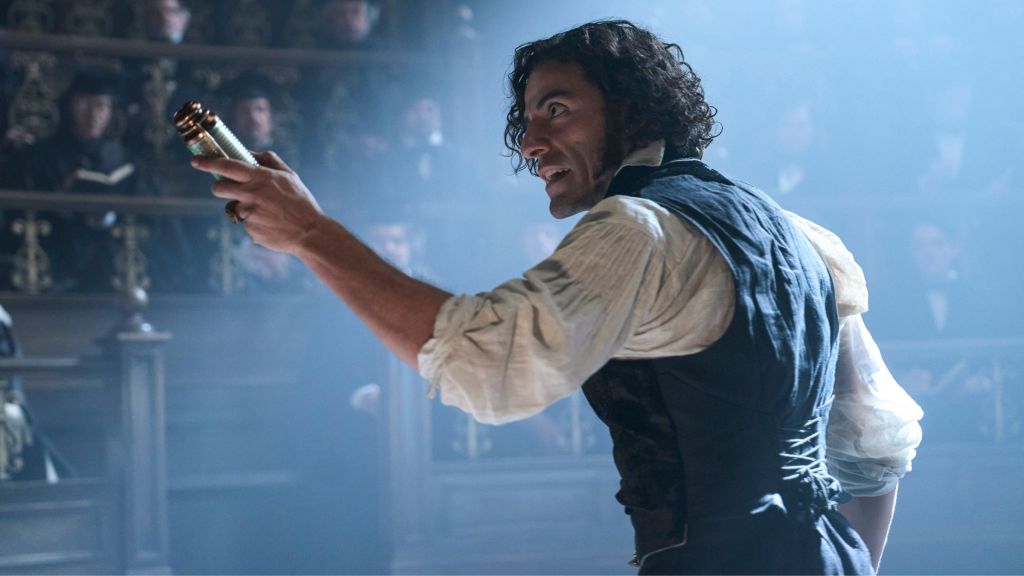 Oscar Isaac as Victor Frankenstein in college in Frankenstein