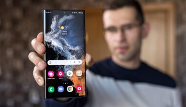 Samsung forced to compensate some Galaxy S22 owners after throttling the flagship line in secret