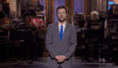 Harry Styles On Queerbaiting; Kisses Ben Marshall During SNL Monologue