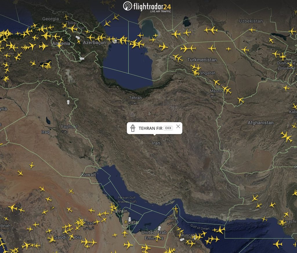 Map showing empty Iranian airspace
