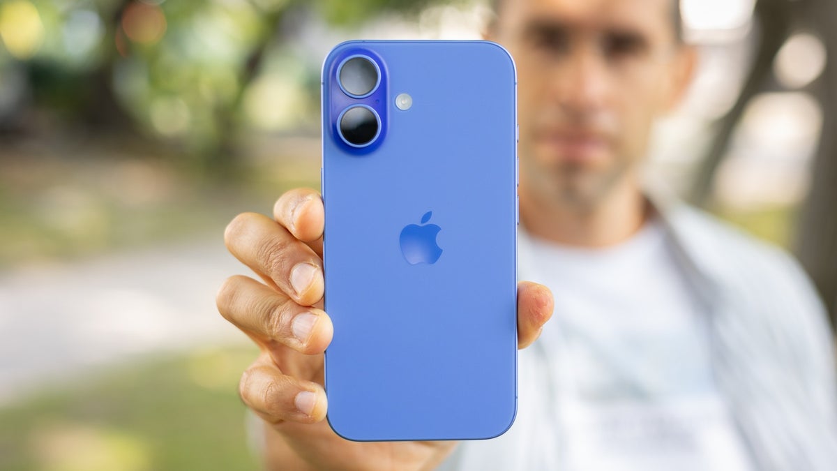 These are the best-selling smartphones in North America, Europe, and other key regions