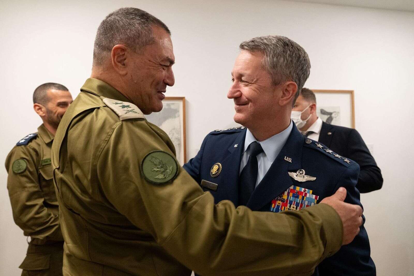 הרמטכ"ל אייל זמיר ויו"ר המטות המשולבים דן קיין , דובר צה"ל