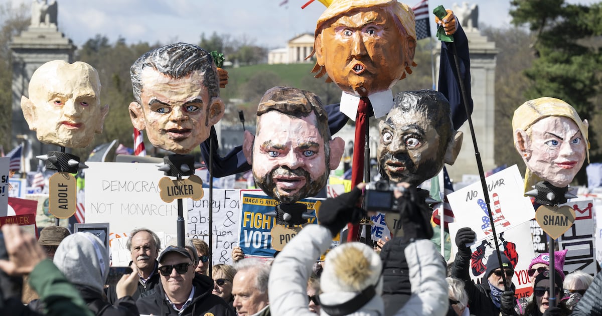 Rallies begin in thousands of US cities for ‘No Kings’ protest against Donald Trump – The Irish Times