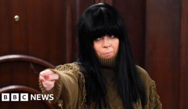 Traitors, Amandaland - and Idris Elba - get set for Comic Relief - BBC