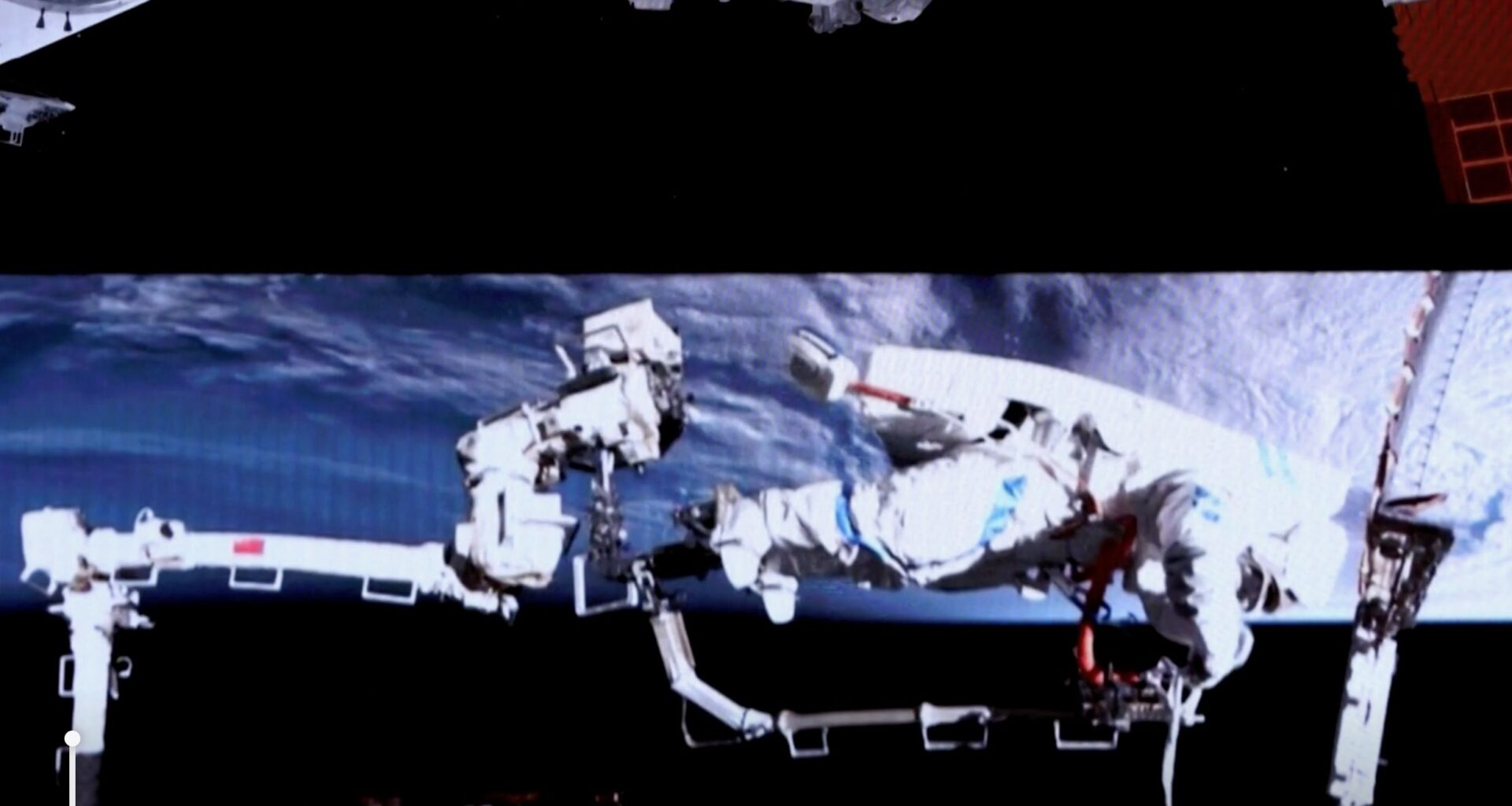 Chinese astronaut conducts record-tying 6th spacewalk outside Tiangong space station (video)