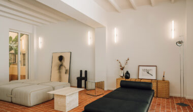 AB+AC Architects uses natural materials for House of Green Patios