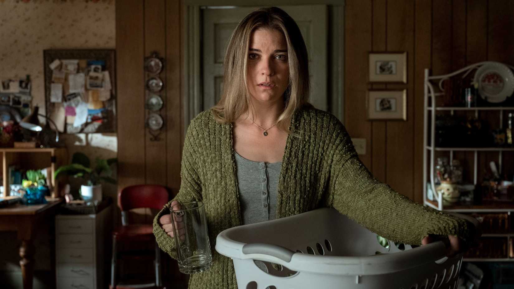 Annie Murphy as Allison looking miserable in Kevin Can F Himself