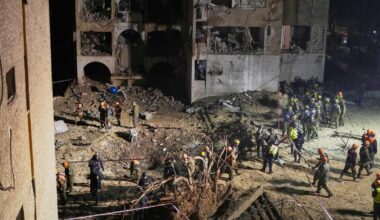 2 Iranian strikes on towns near Israel's main nuclear research center injure more than 100 people