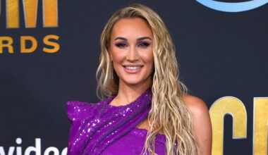 Jason Aldean's wife Brittany shares spring break bikini photos with fans