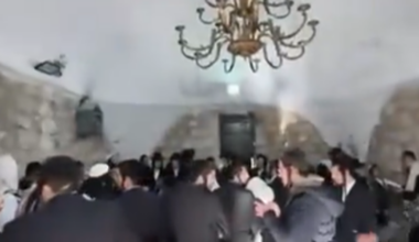 Ultra-Orthodox Group Breaks Into West Bank Tomb, Removed by IDF Hours Later - Haaretz