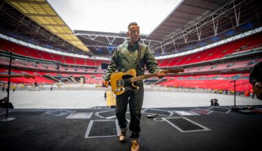Bruce Springsteen's new tour is "going to be political", says he's prepared for "blowback"