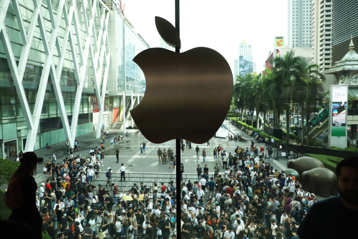 Bangkok Post - Apple patches security flaws for older iPhones and iPads