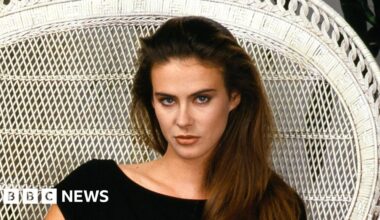 Llanelli model and TV drama Dallas actress Annabel Schofield dies - BBC