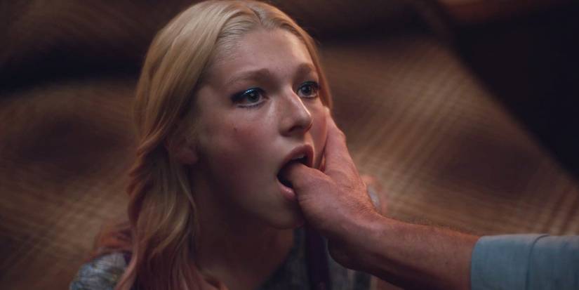 Cal sticks his thumb in Jules' mouth in Euphoria