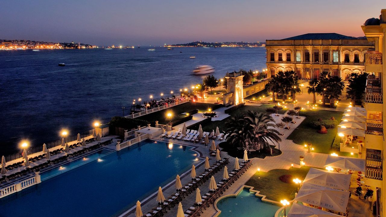 ‘Love Story’: Where Did John F. Kennedy Jr. and Carolyn Bessette Honeymoon?