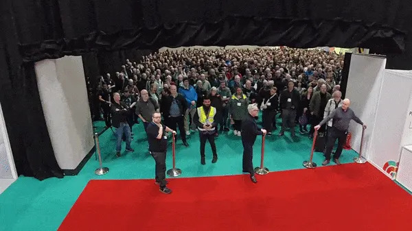 People flooding into the photography show.