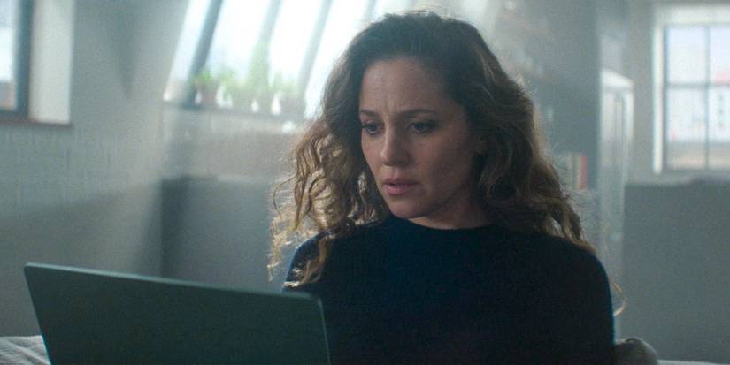 Heather Glenn (Margarita Levieva) looking at her computer in Daredevil: Born Again Season 1 Ep 8
