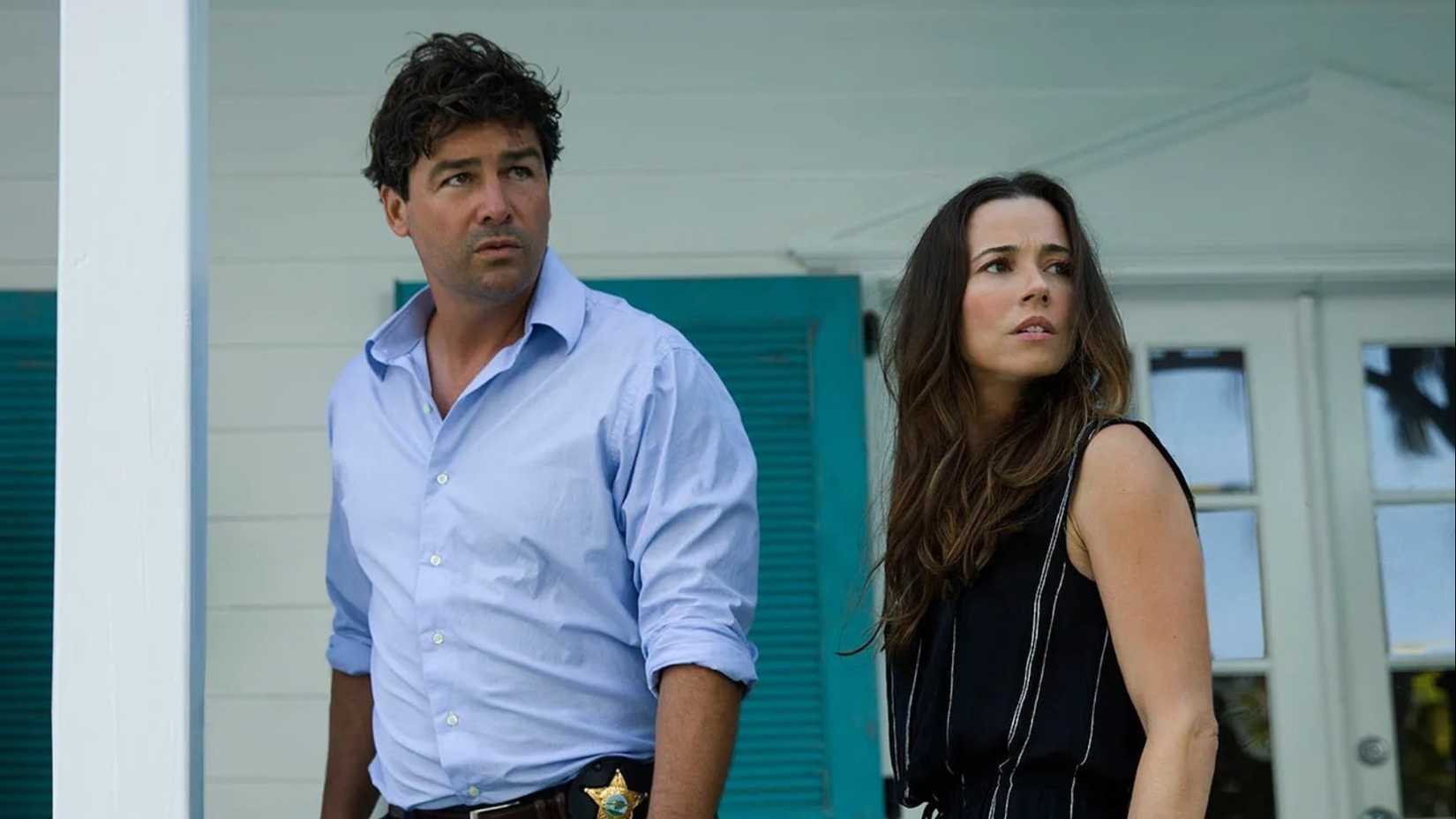 A dark haired man and brunette woman in the drama Bloodline.
