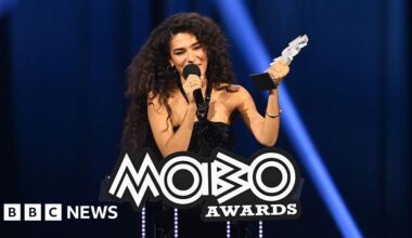 Olivia Dean's streak continues as she wins big at Mobo Awards - BBC