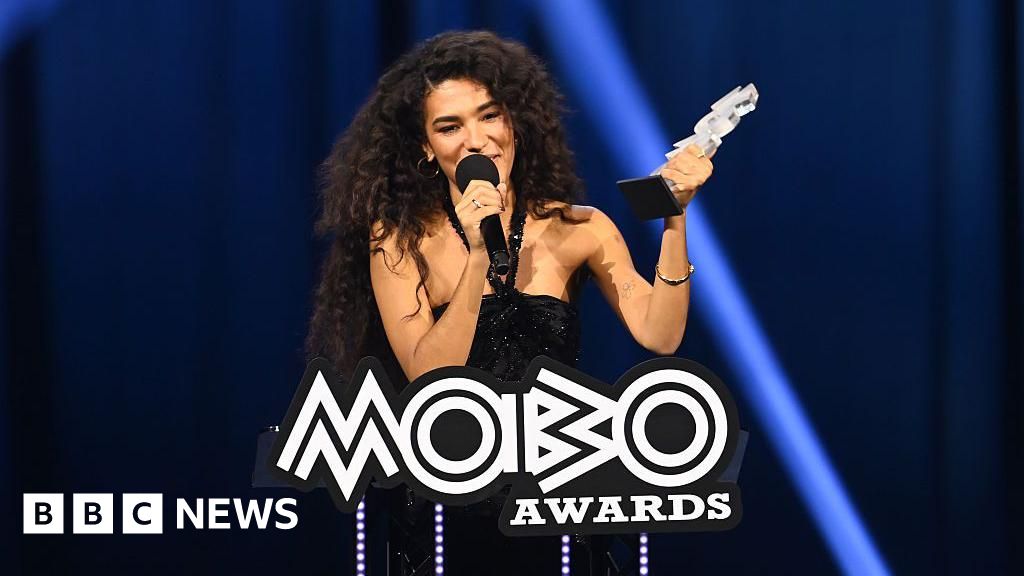 Olivia Dean's streak continues as she wins big at Mobo Awards - BBC