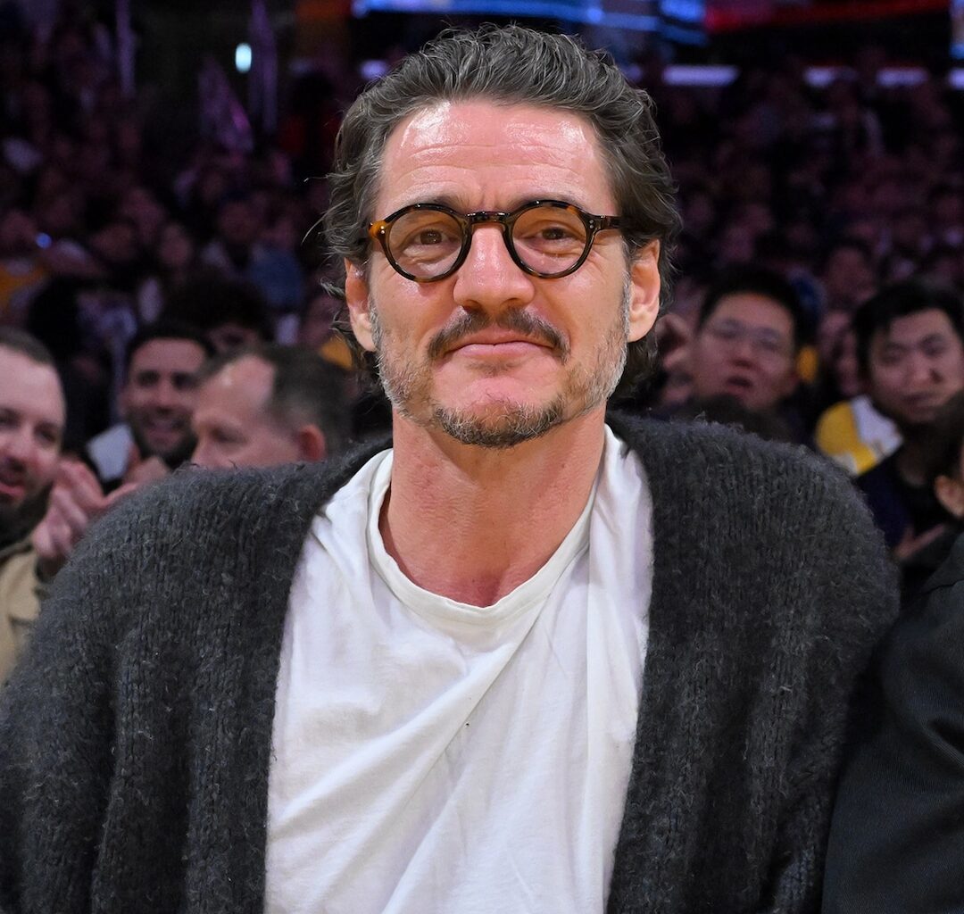 Pedro Pascal No Facial Hair, Red Carpet Look