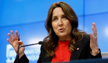 Bank of Canada says it will have a tough job tackling structural changes