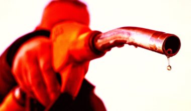 Looks Like the Economy Is Hitting a "Nightmare Scenario"