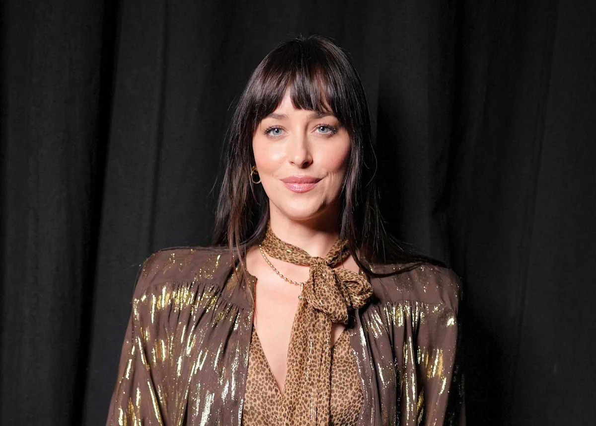 Dakota Johnson Is Reportedly "Playing the Field" 9 Months After Final Chris Martin Split