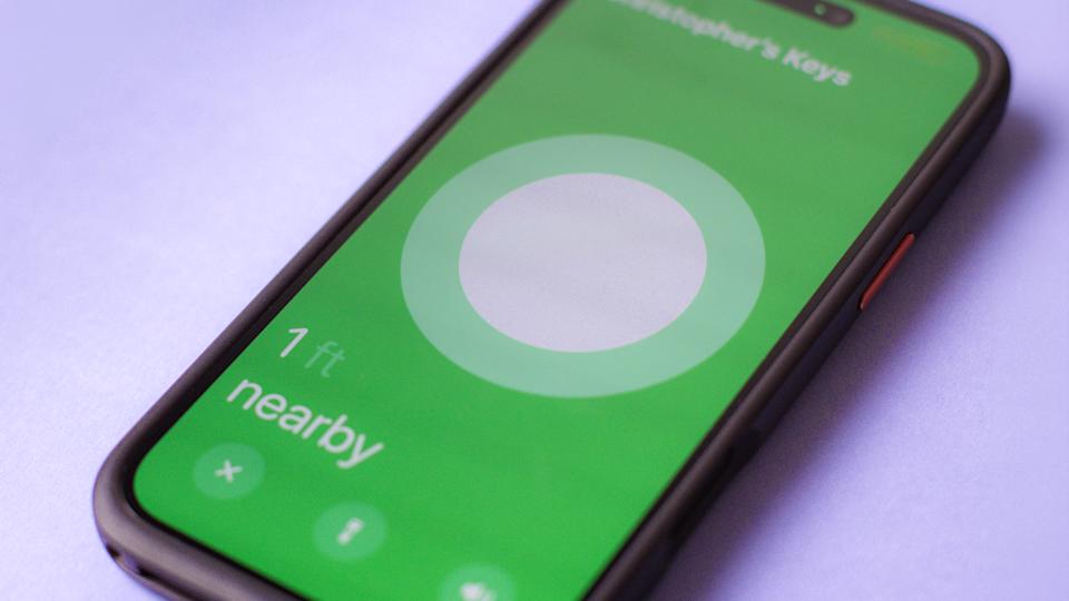 The Pebblebee Clip 5 has many features the Apple AirTag is lacking, except one: Precision Finding.