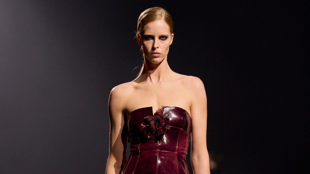 '90s Glamour Meets Couture DNA at Louvre Show