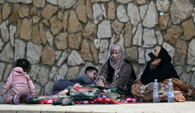 Diwan English logo against white