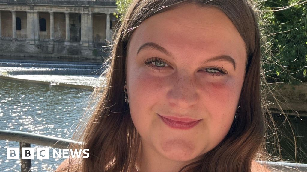 'Lucky to be alive' meningitis survivor shares warning - BBC