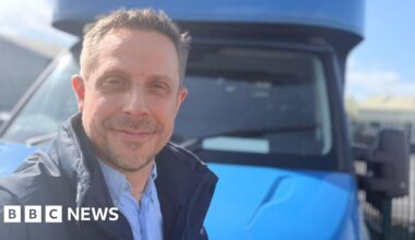 Iran war: Farmers and hauliers worried as fuel prices rise - BBC