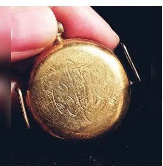 King Prithvi Bir Bikram Shah gifted Sen a gold watch bearing his crest